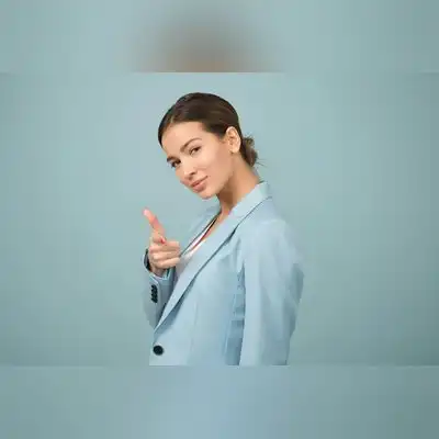 成薇洁